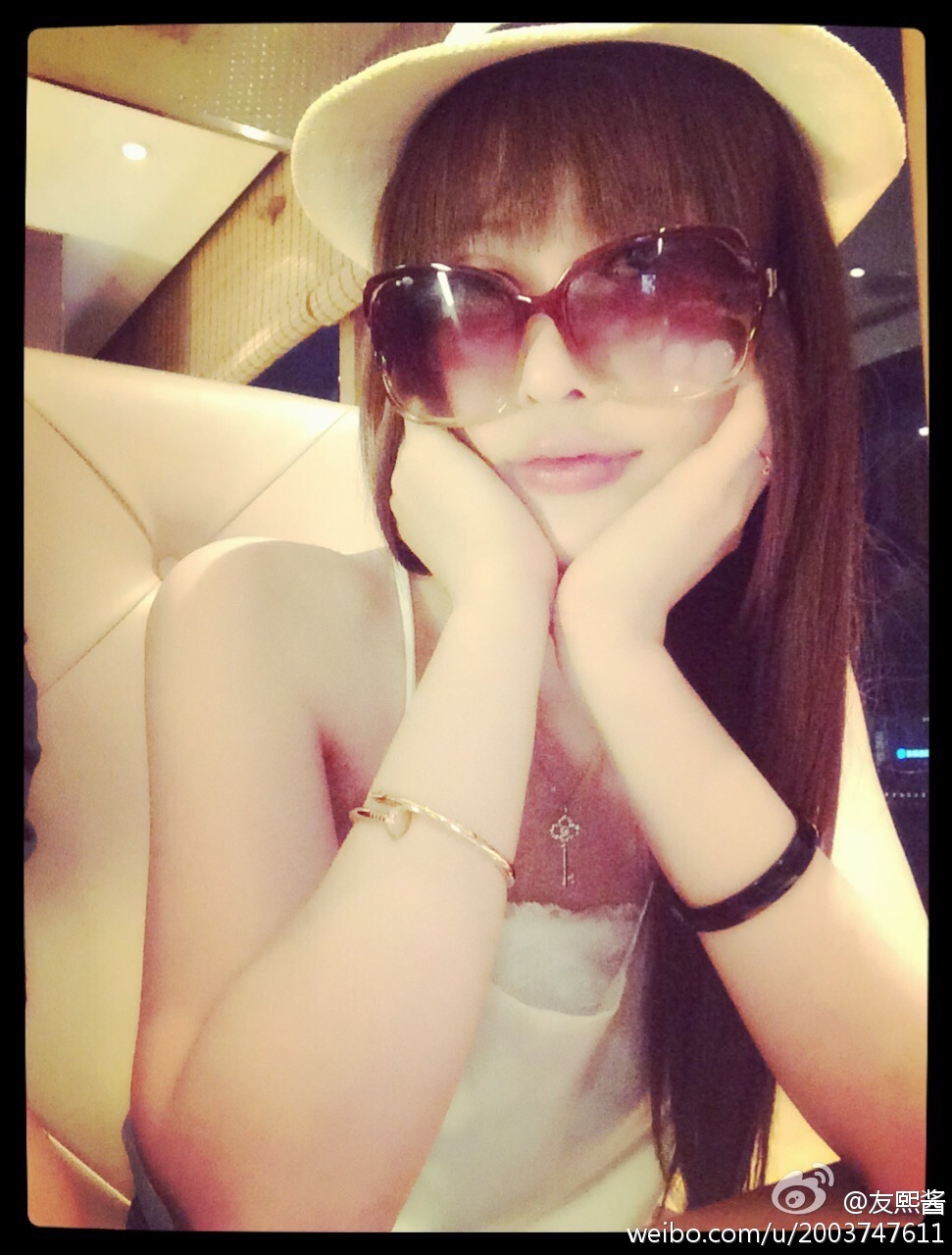 G罩美胸 火爆的辣子 友熙酱 微博自拍破解私密图片 3